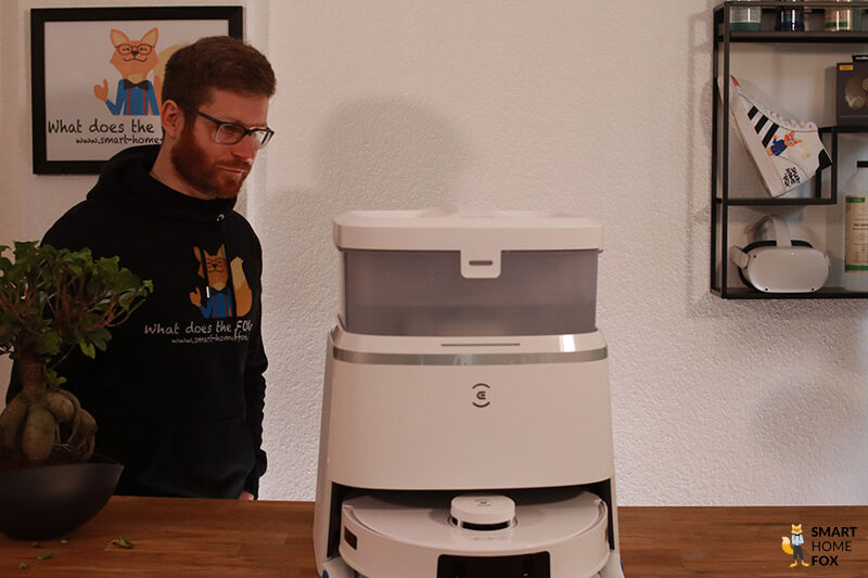 Станция ECOVACS DEEBOT T30 OMNI проходит осмотр.